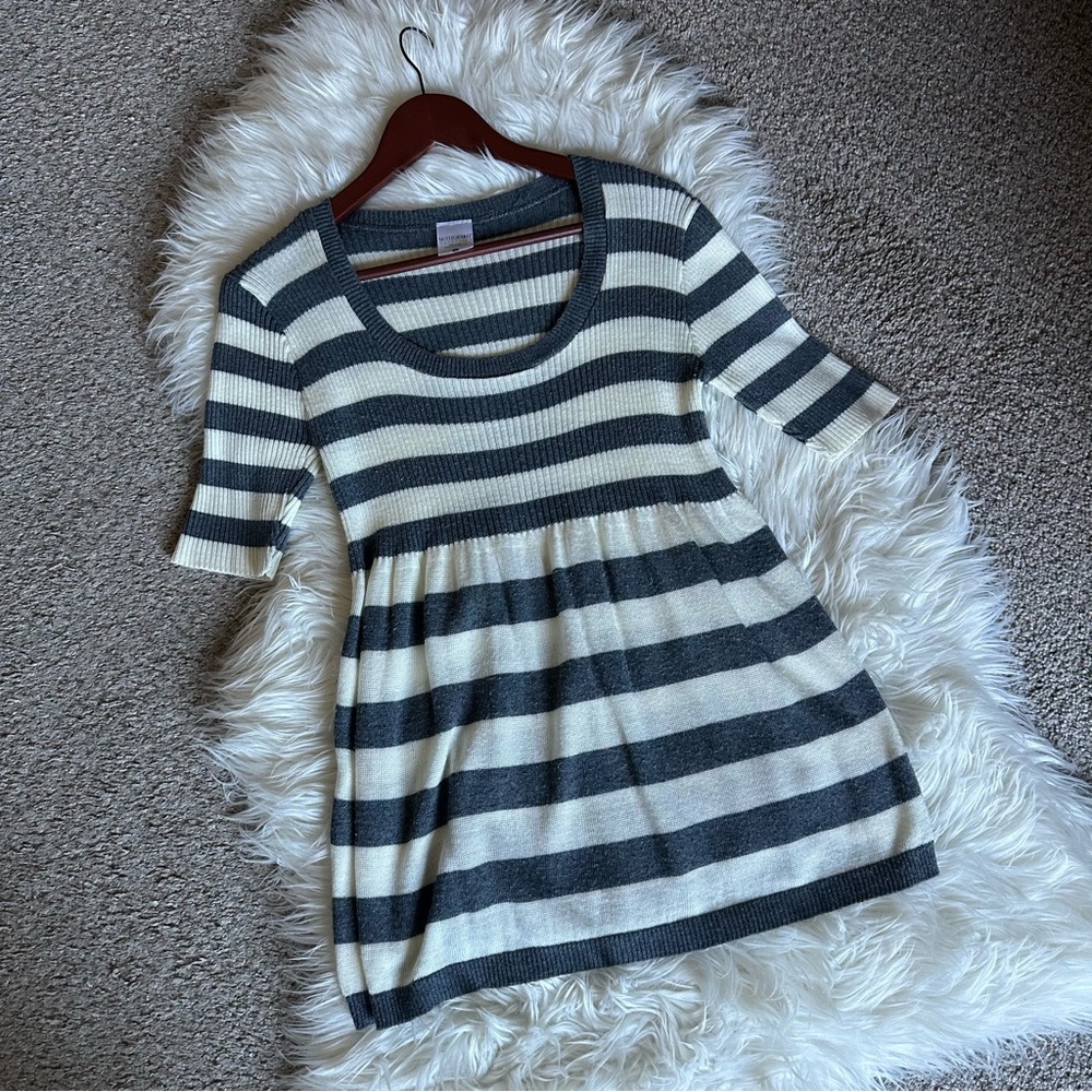 Motherhood Maternity Gray and Cream Striped Ribbed Knit Top Size S